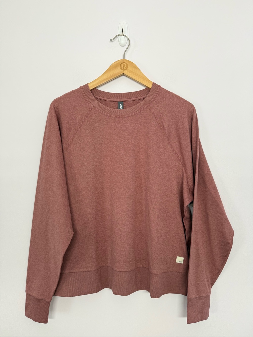 85: Vuori Halo Crew Marsala Heather Size Medium Pink NWT